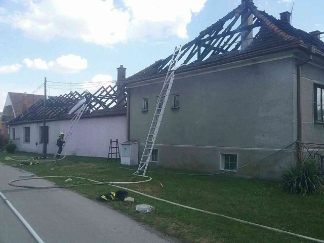požiar, strecha