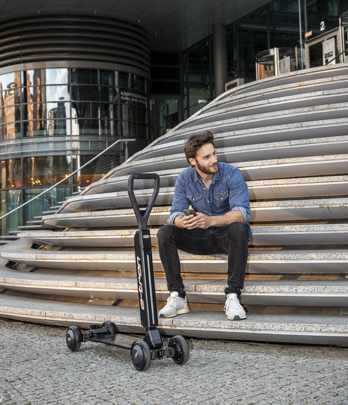 Audi e-tron Scooter Concept - 2019