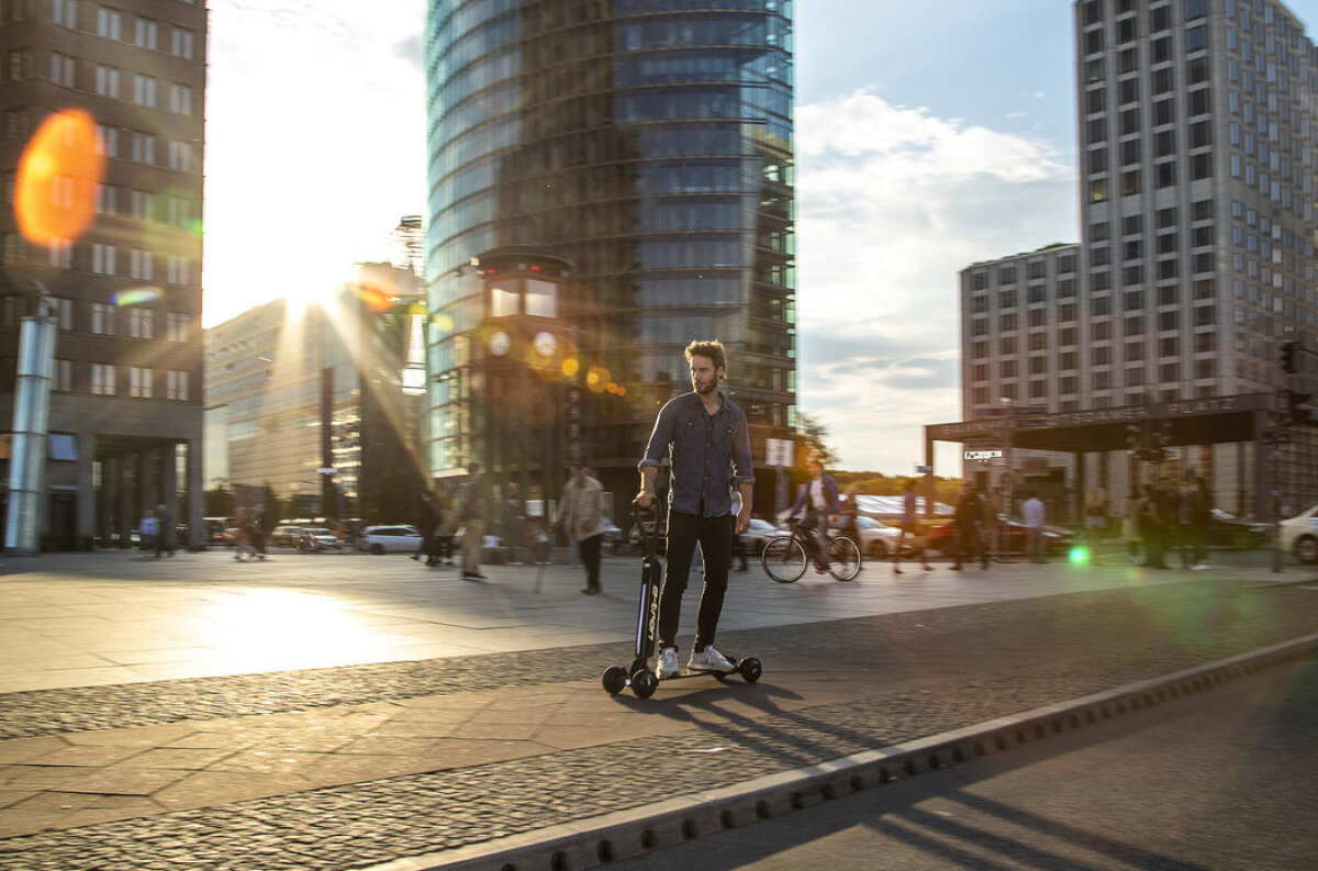 Audi e-tron Scooter Concept - 2019