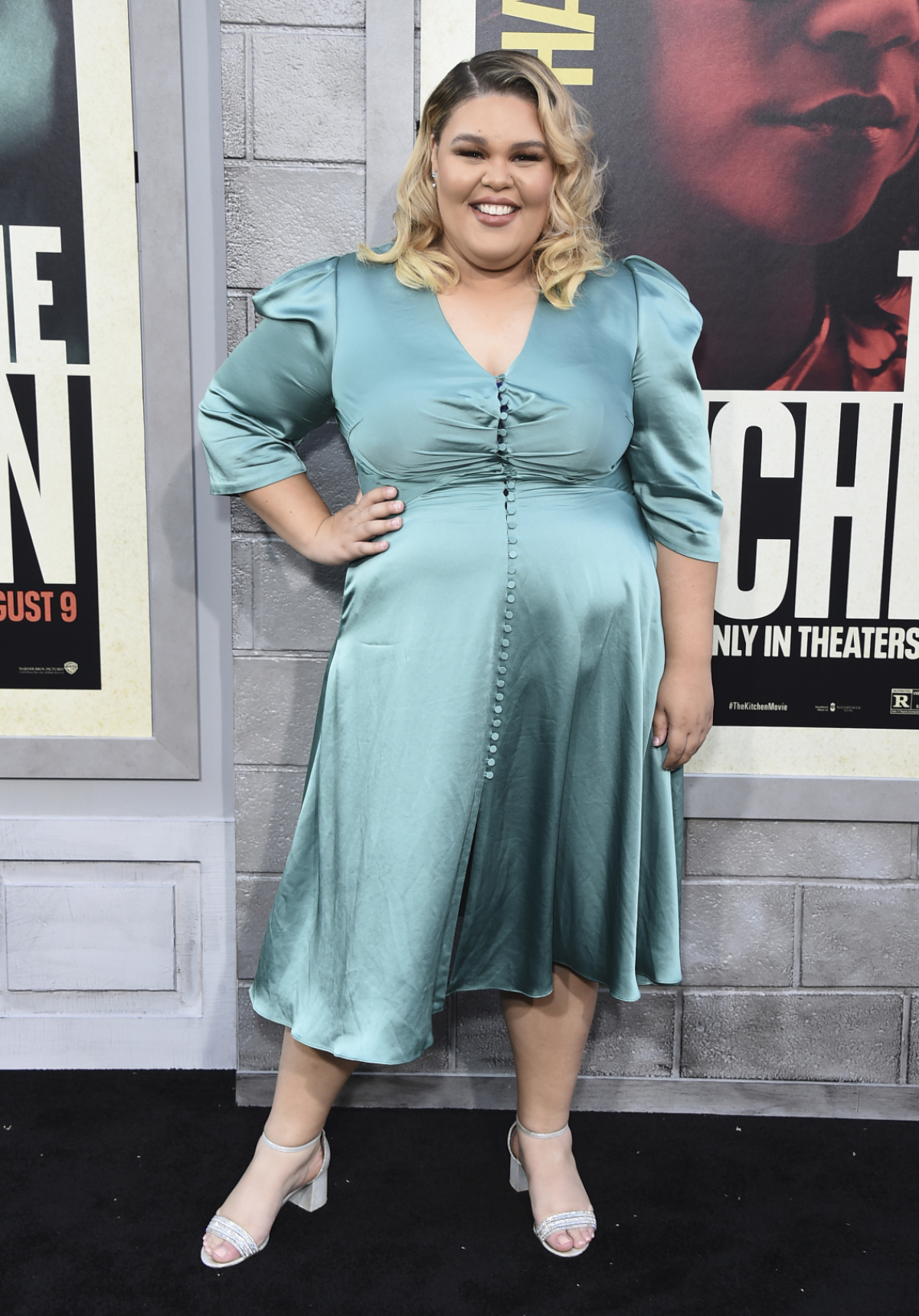 Herečka Britney Young na premiére filmu The Kitchen.