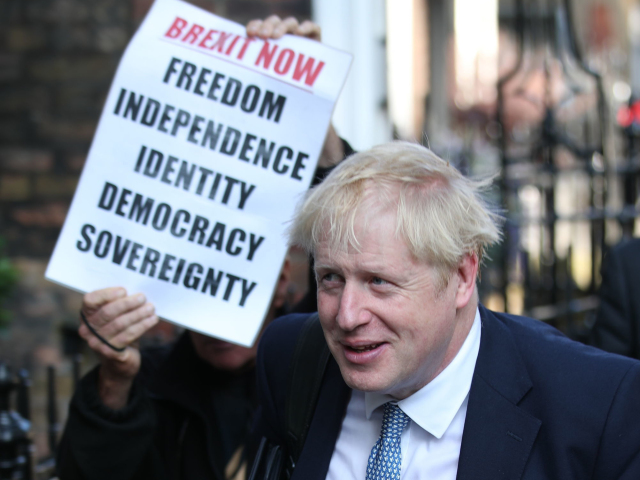 Británia premiér konzervatívci hlasovanie