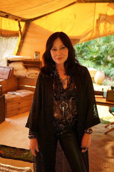 Herečka Shannen Doherty po vyhadzove z pôvodného seriálu sa zaprisahala, že sa viac neobjaví ako Brenda. Jej rozhodnutie zmenila smrť Lukea Perryho.