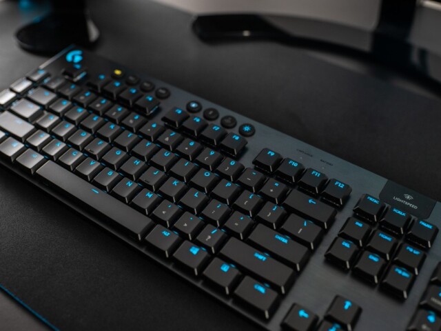 Logitech, G915