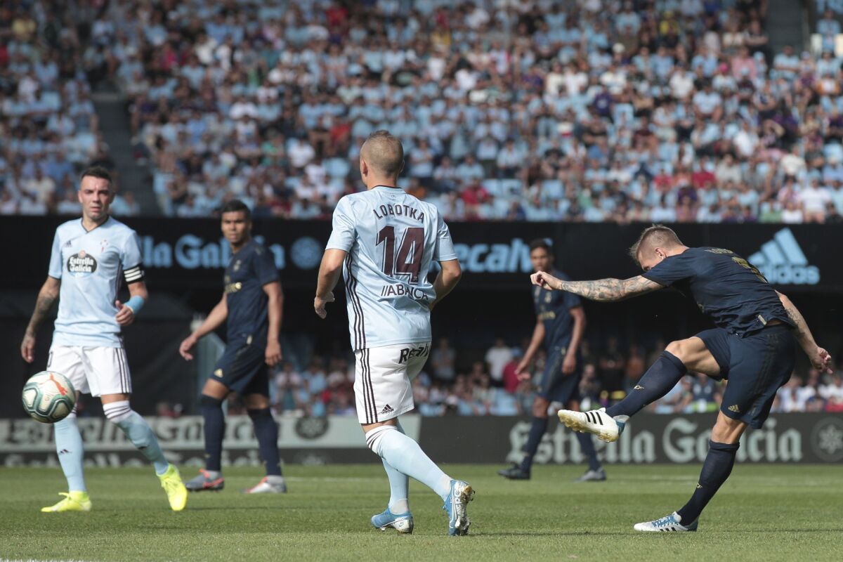 Toni Kroos, Stanislav Lobotka