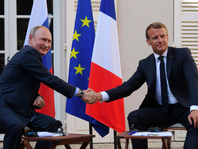 vladimir putin, emmanuel macron
