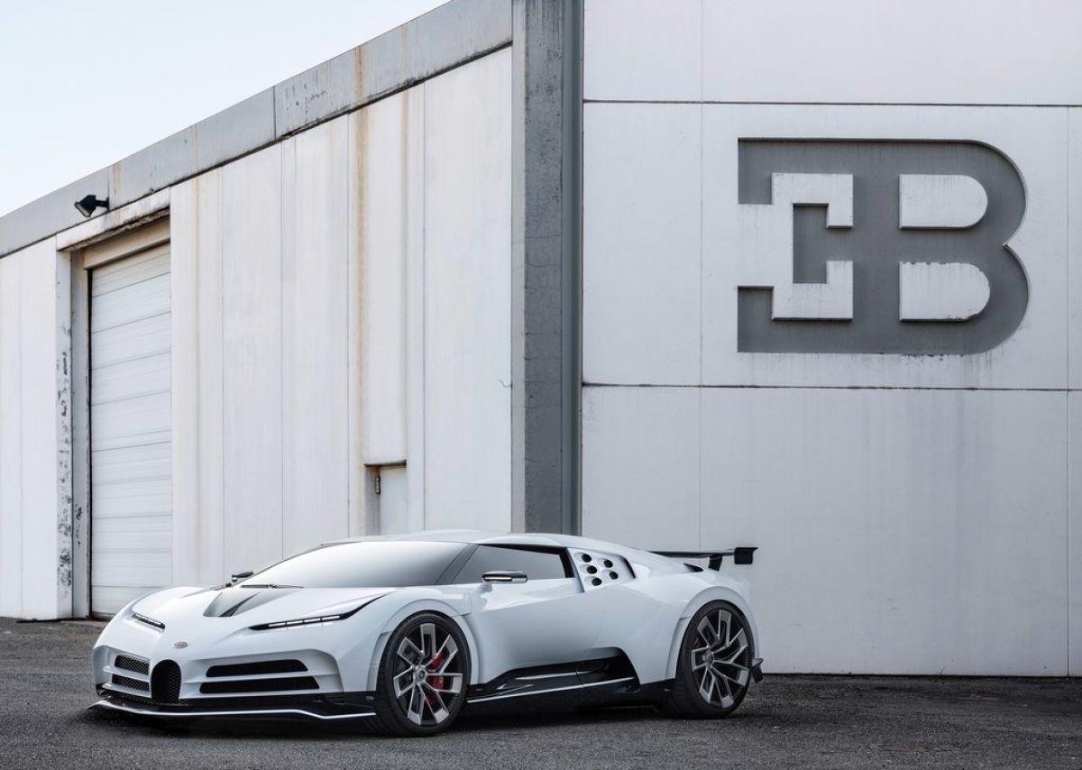 Bugatti-Centodieci-2020-1024-02