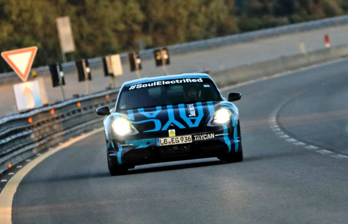 Porsche Taycan - 2019