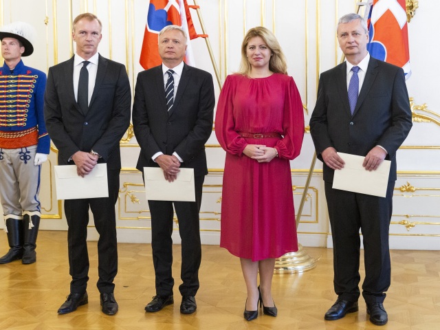 Čaputová Igor Maukš Michal Kováč Rastislav Hindický veľvyslanci poverovacie listiny odovzdanie