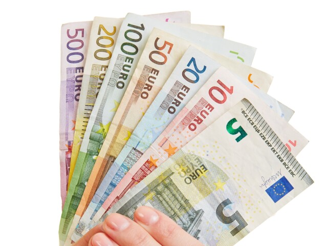 výplata, plat, mzda, peniaze, eurá,