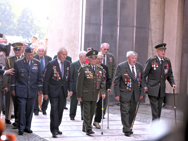 SNP: Oslavy 75. výroèia