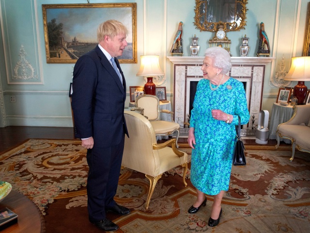 Británia / Alžbeta II / Boris Johnson /