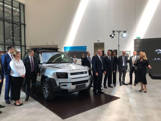 Land Rover Defender