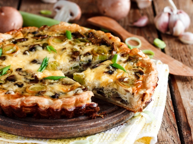 Quiche s pórom a šampiňónmi