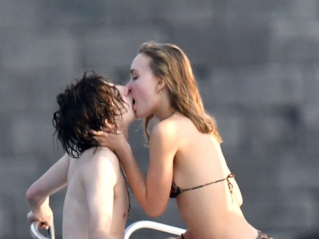 Herecký pár Lily Rose Depp a Timotheé Chalamet si užívali spoločne na Capri. 