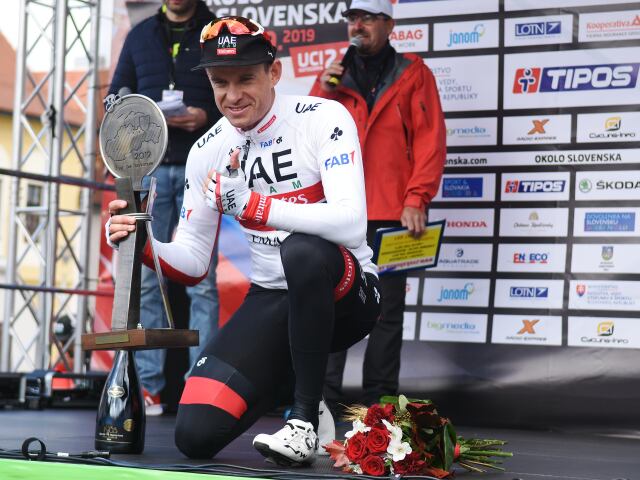 Okolo Slovenska