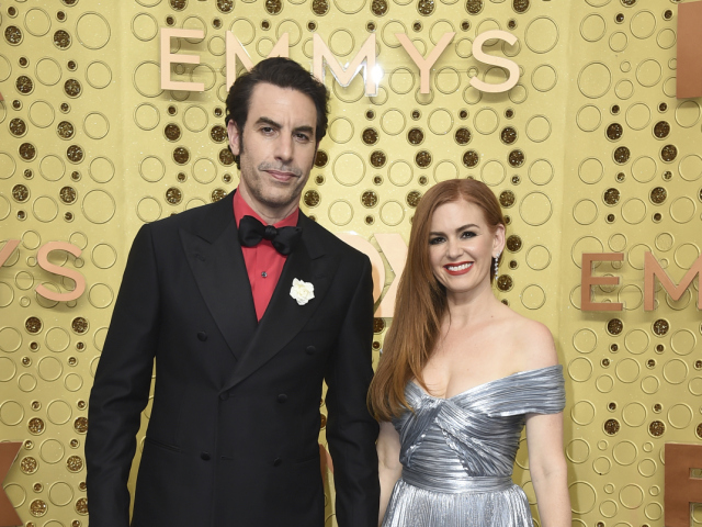 Manželia Sacha Baron Cohen a Isla Fisher.