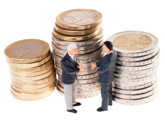 peniaze, seniori, účet, úspory, financie,