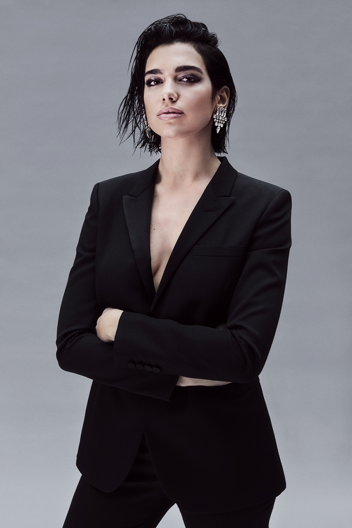 Speváčka Dua Lipa ako tvár vône Libre z dielne značky Yves Saint Laurent.