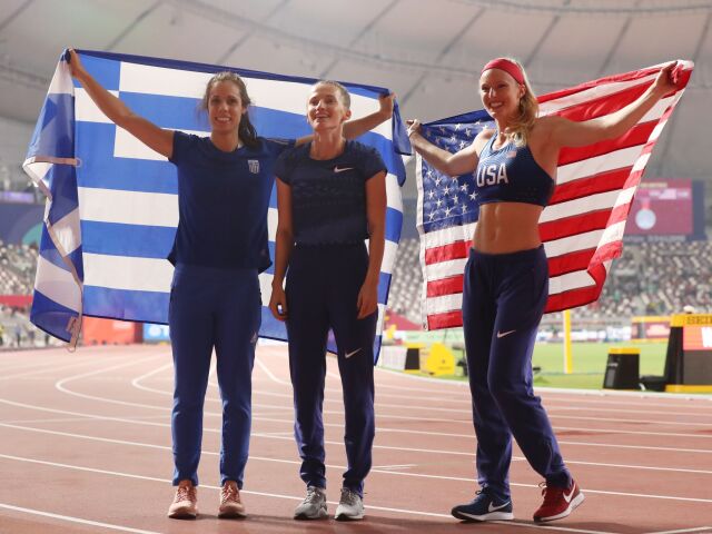 Anželika Sidorovová, Sandi Morrisová, Katerina Stefanidiová,
