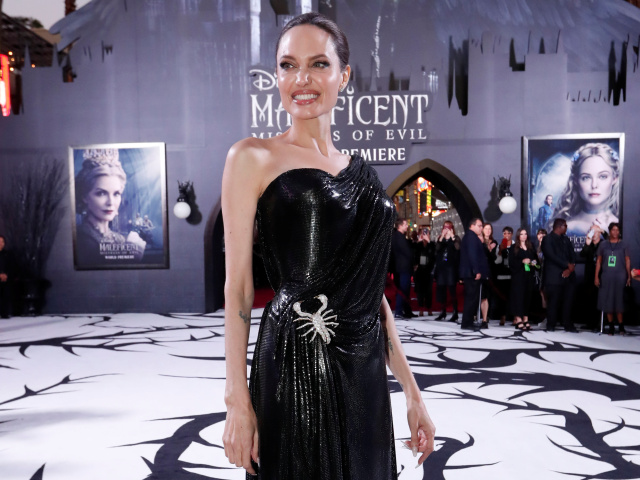 Herečka Angelina Jolie sa vrátila ako Vládkyňa zla. 