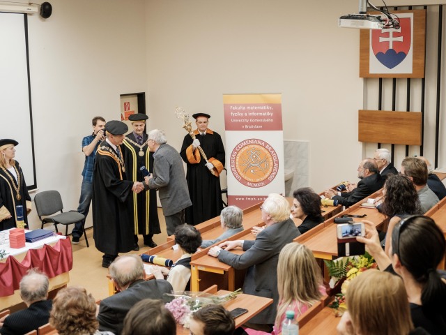promócia, UK, univerzita komenského, senior, absolvent