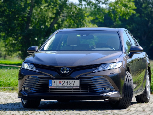 Toyota Camry Hybrid - test 2019