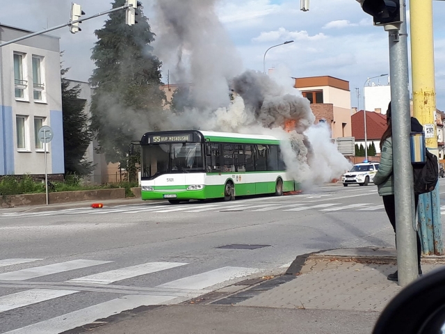 košice, autobus, dym, požiar