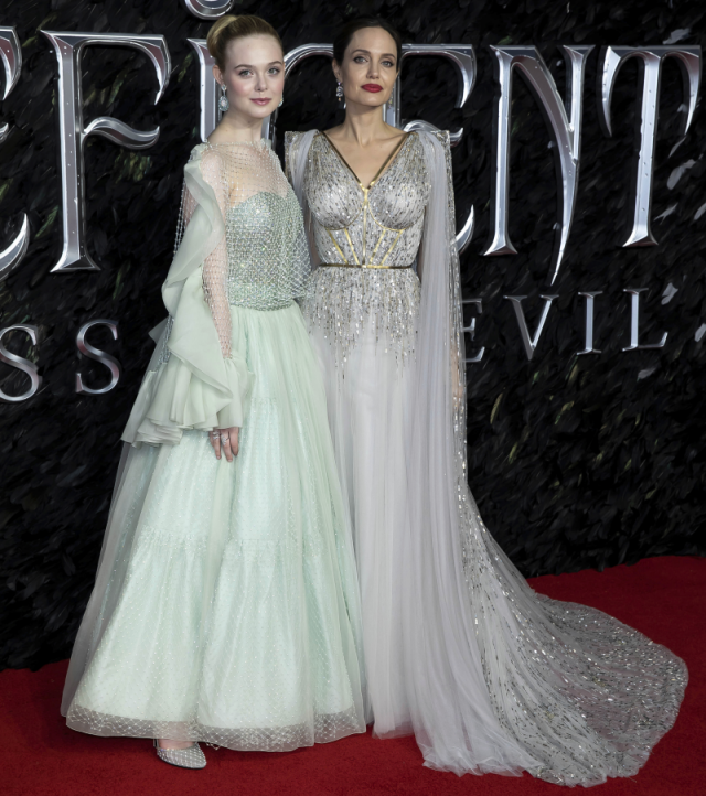 Elle Fanning  a Angelina Jolie