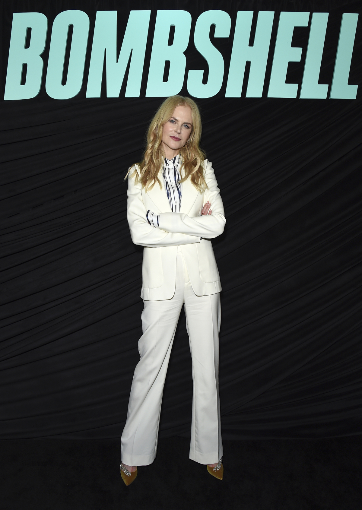 Herečka Nicole Kidman v nohavicovom kostýme Altuzarra. 