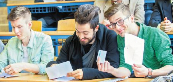 Študenti Technickej fakulty SPU v Nitre sa v spolupráci so spoločnosťou Mühlbauer podieľajú aj na vývoji strojov, ktoré vyrábajú rôzne identifikačné karty.