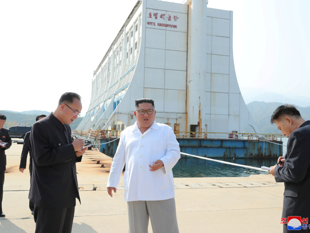 Kim Čong-un / KĽDR / Kumgang /