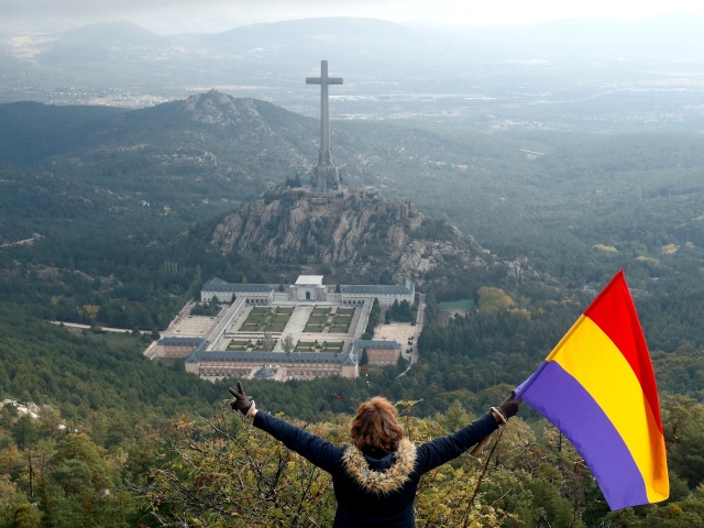francisco franco, údolie padlých, španielsko, exhumácia