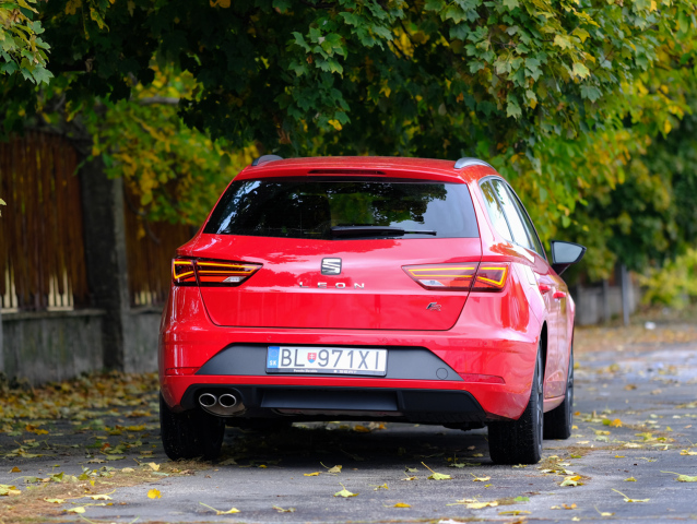 Seat Leon Black Limited