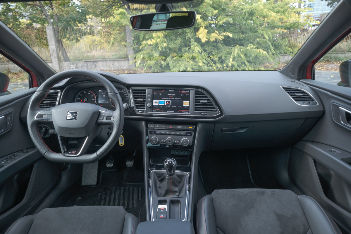 Seat Leon Black Limited