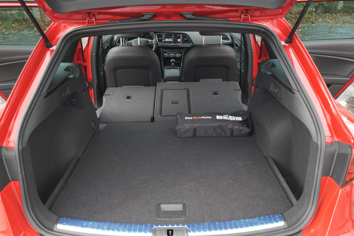 Seat Leon Black Limited