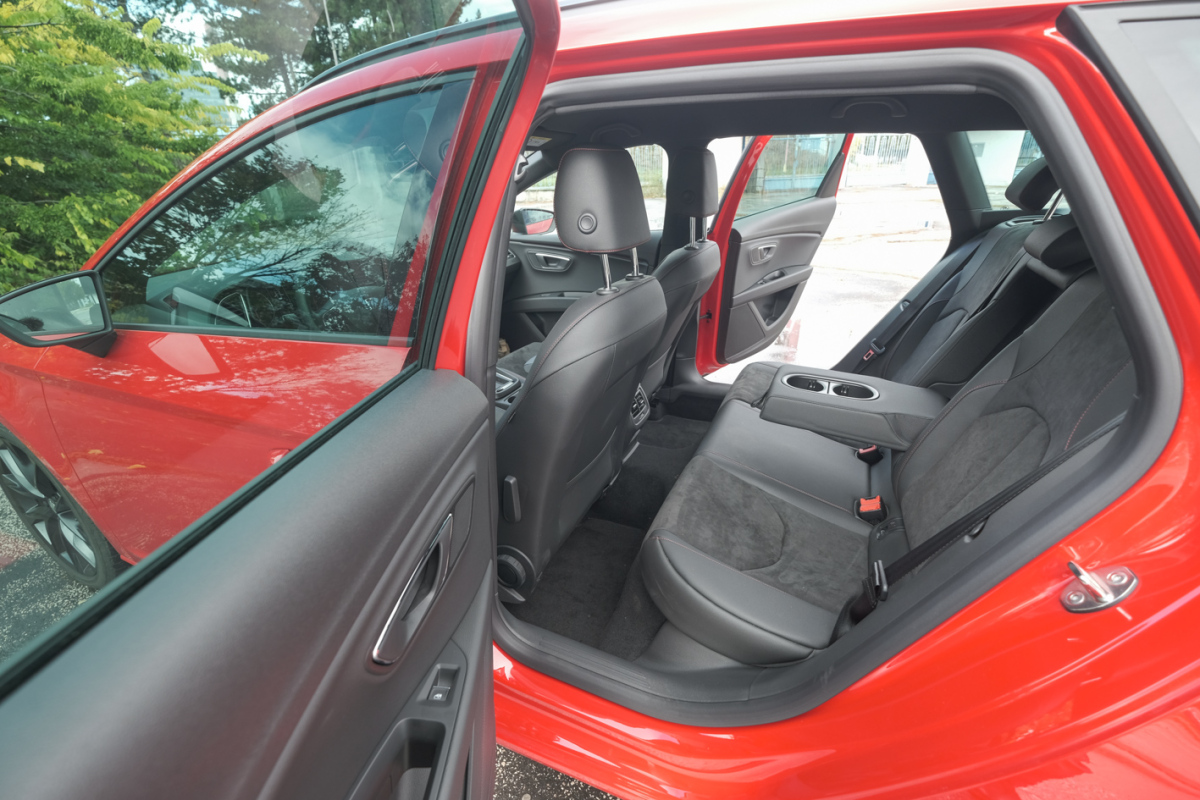 Seat Leon Black Limited