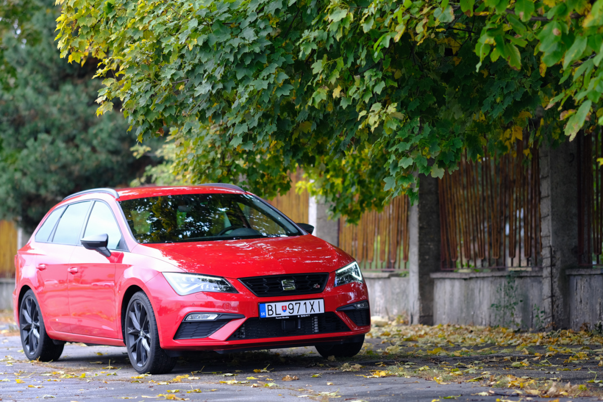Seat Leon Black Limited