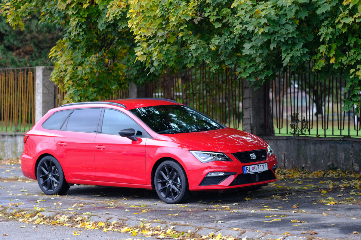 Seat Leon Black Limited