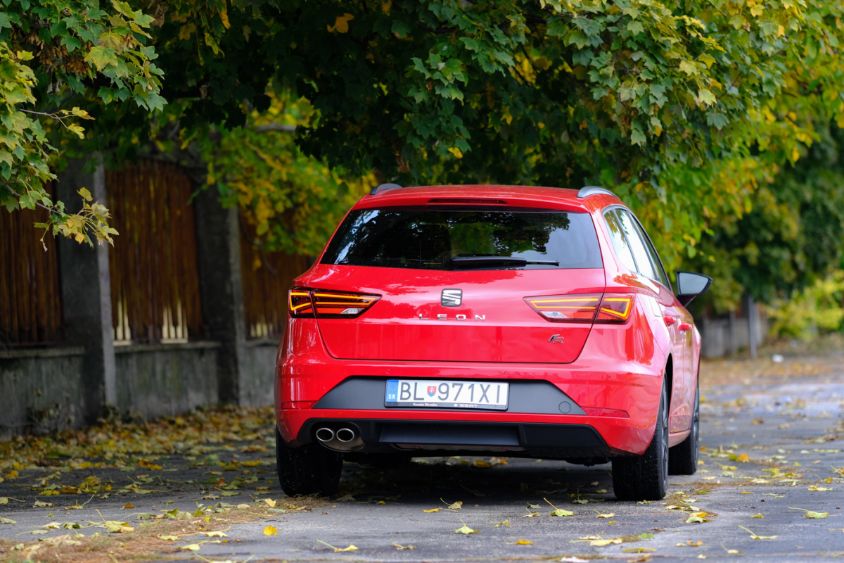 Seat Leon Black Limited