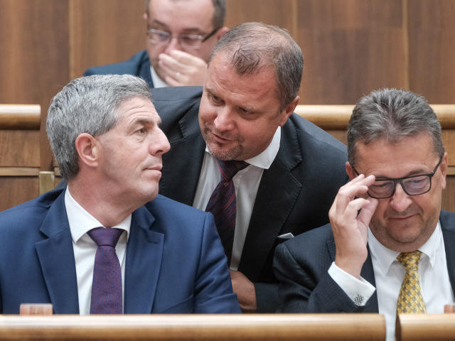 parlament, Bugar, Hrnciar, Glvac,