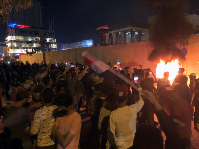 Irak / ambasáda / Irán / demoštranti /