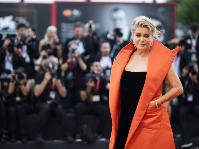 Francúzska herečka Catherine Deneuve na archívnom zábere z augusta 2019.