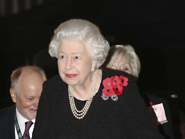 Britain Royals Britská kráľovná Alžbeta II. prichádza na pripomienku konca 1. svetovej vojny, ktorú v Británii pripomína Remembrance Day. 