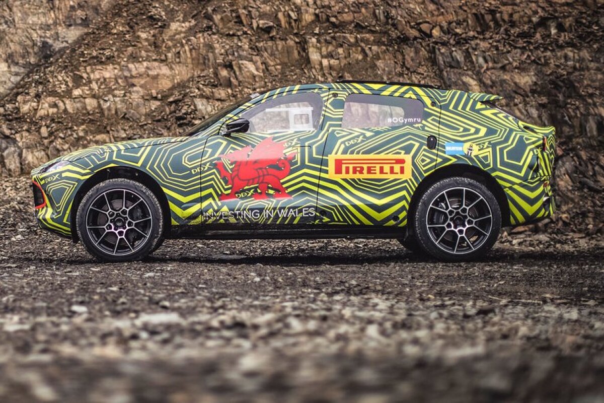 Aston Martin DBX - 2020