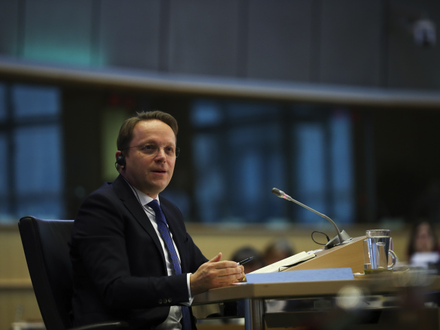 Eurokomisár Oliver Várhelyi
