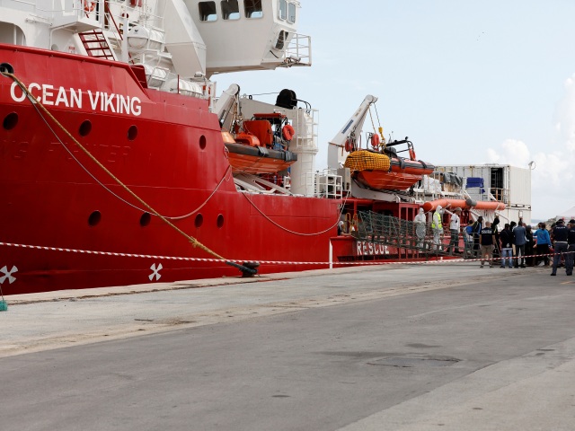 migranti, loď, plavidlo, záchrana, ocean viking