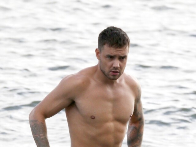 Spevák Liam Payne pri nakrúcaní videoklipu Live Forever.