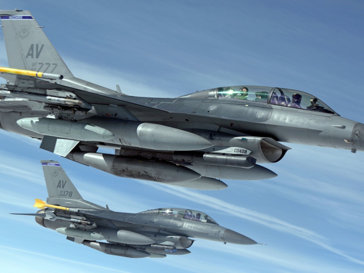 DN - F16 Stihacka Ilustracka