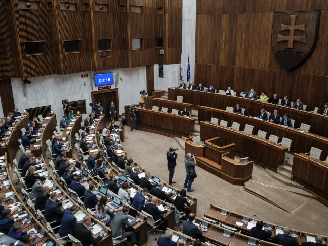 parlament, NR SR