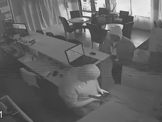 Kolárovo / lúpež /